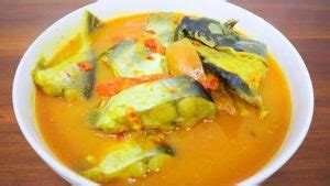  Gulai Ikan Patin:  A Creamy Coconut Curry That Will Transport Your Taste Buds to a Tropical Paradise!